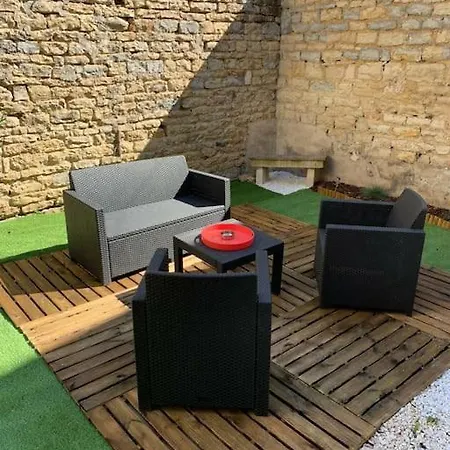 Le Perdrix: 40m² + Jardin, 3 Prs, 2 Chambres Appartement *