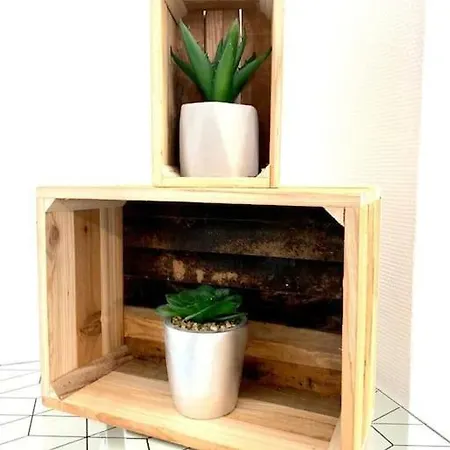 Le Perdrix: 40m² + Jardin, 3 Prs, 2 Chambres Appartement *